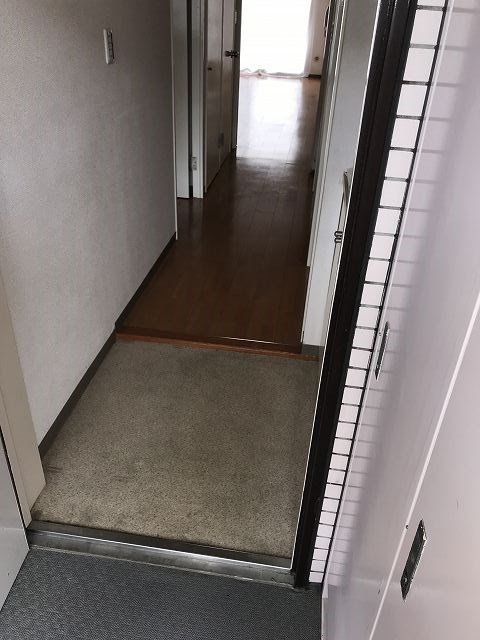 翠峯壱番館 玄関