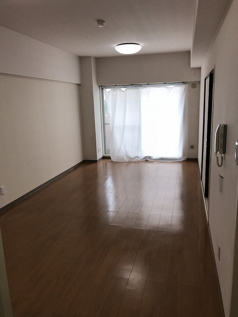 翠峯壱番館 リビング