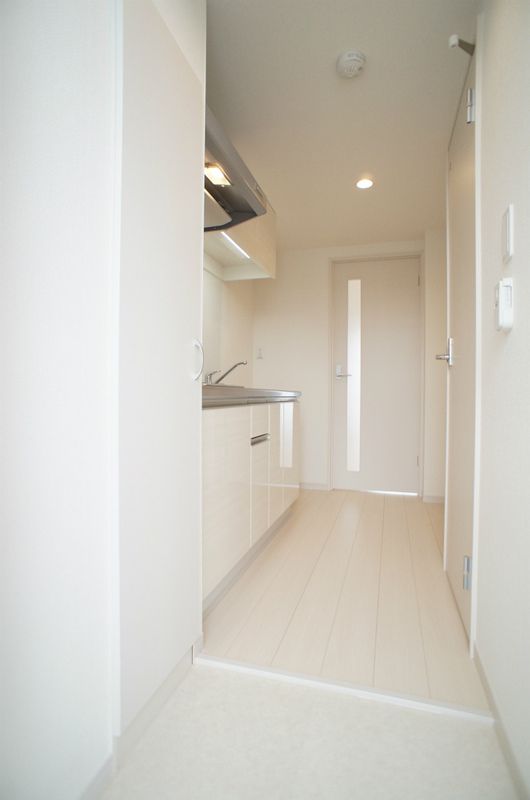 リブリ・めじろ 玄関