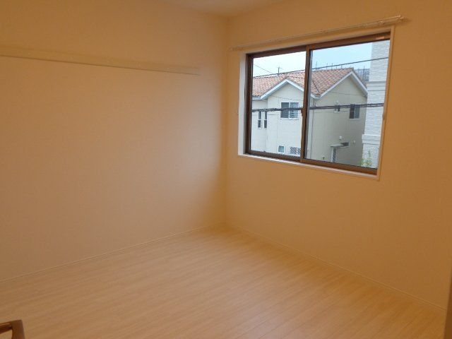 サン・ミロー ベッドルーム