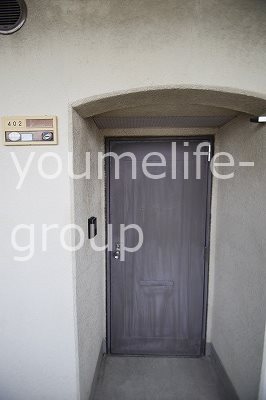 ブラザーハイツ伊勢原 玄関