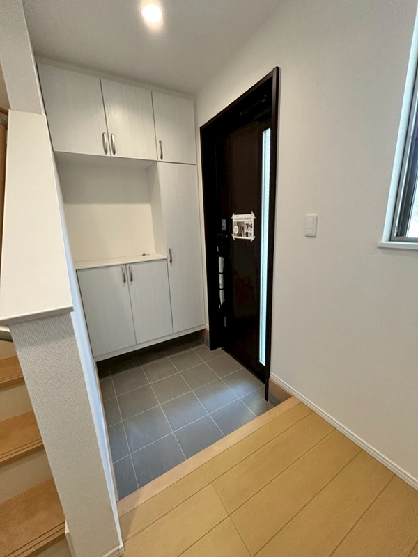 Ｓｕｍａｉ－ｔｏ厚木市宮の里０１ 玄関