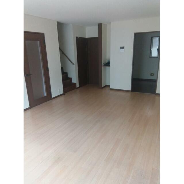 フォレスティーなか リビング