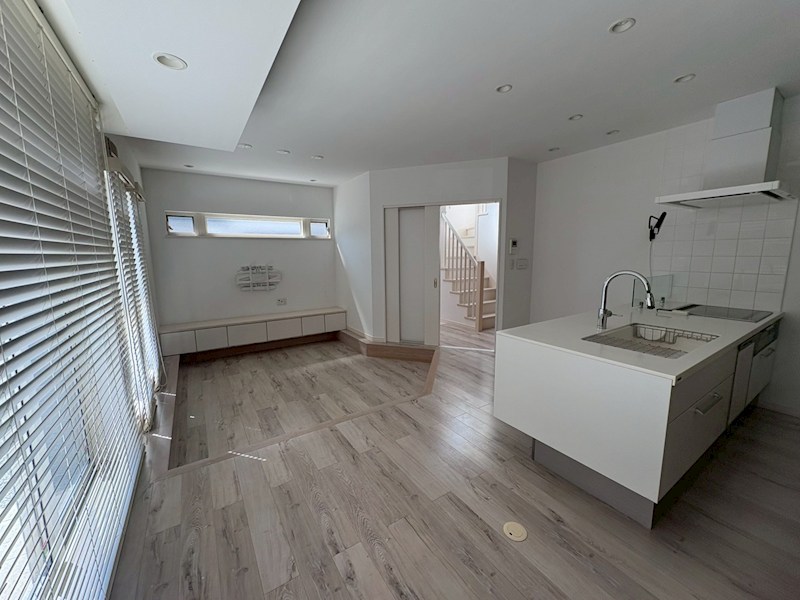 渋沢二丁目貸家 リビング