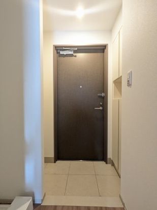 ステラ平塚 玄関