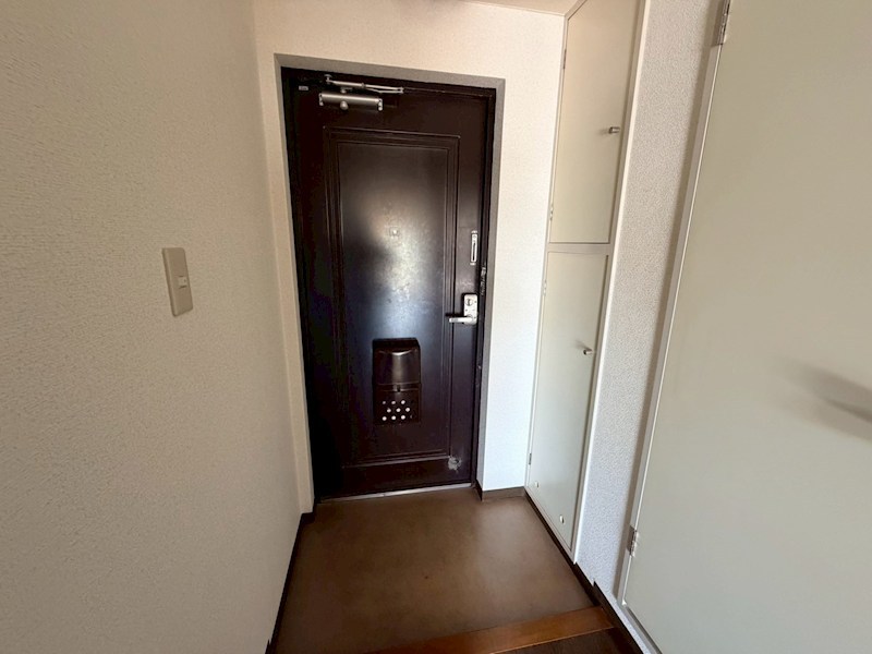 レジデンス中野 玄関