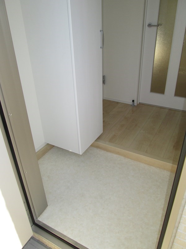 ジュネス(亀井野) 玄関