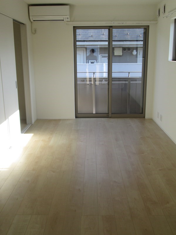 ジュネス(亀井野) リビング