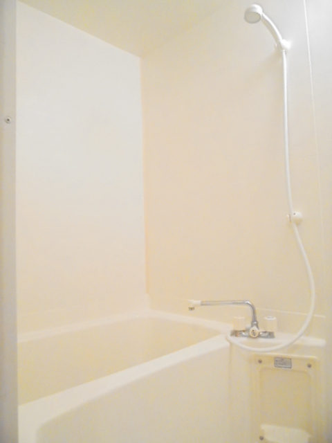 エス・テュエールＡ 風呂画像