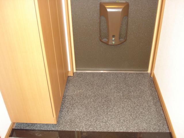 アヴニール 玄関