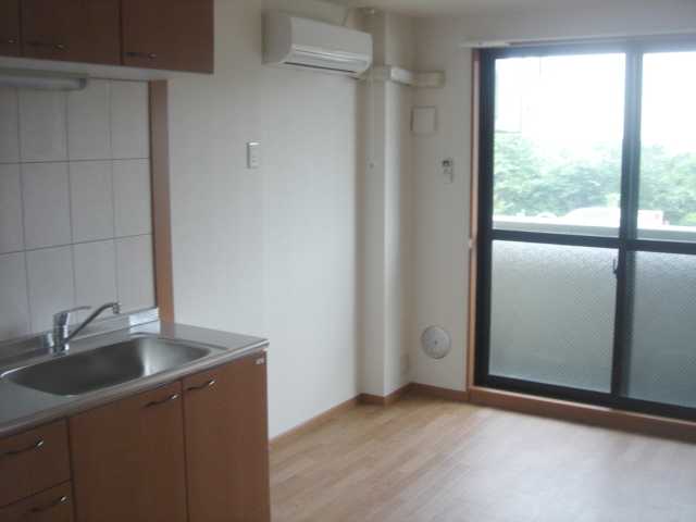 ＴＨ・ルミナス リビング