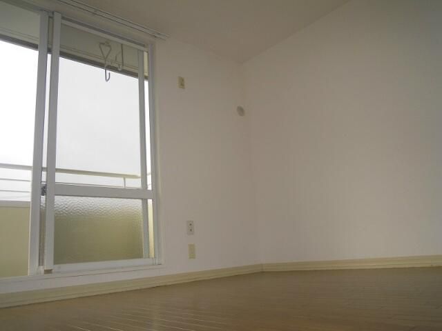 シャトルハイツ ベッドルーム