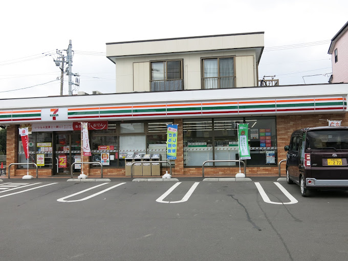 ラークハイツ座間 コンビニ