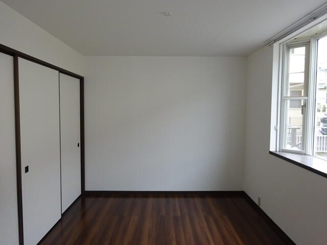 ローズガーデンＢ ベッドルーム