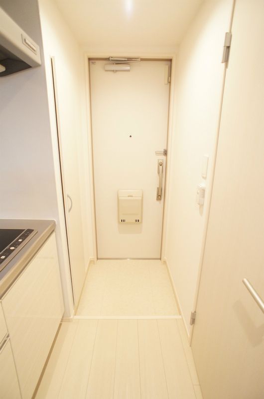 リブリ・Los Angeles 玄関