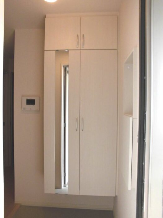 ベルシャイン厚木Ⅱ 玄関