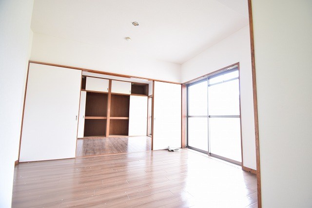 ハイツアザミリア リビング