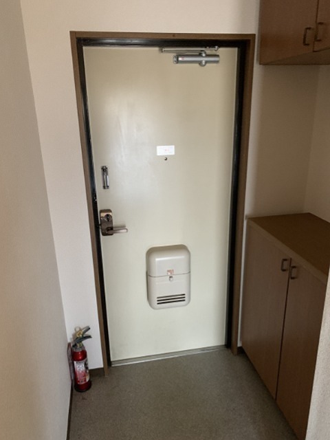 カサベルデ額田 玄関