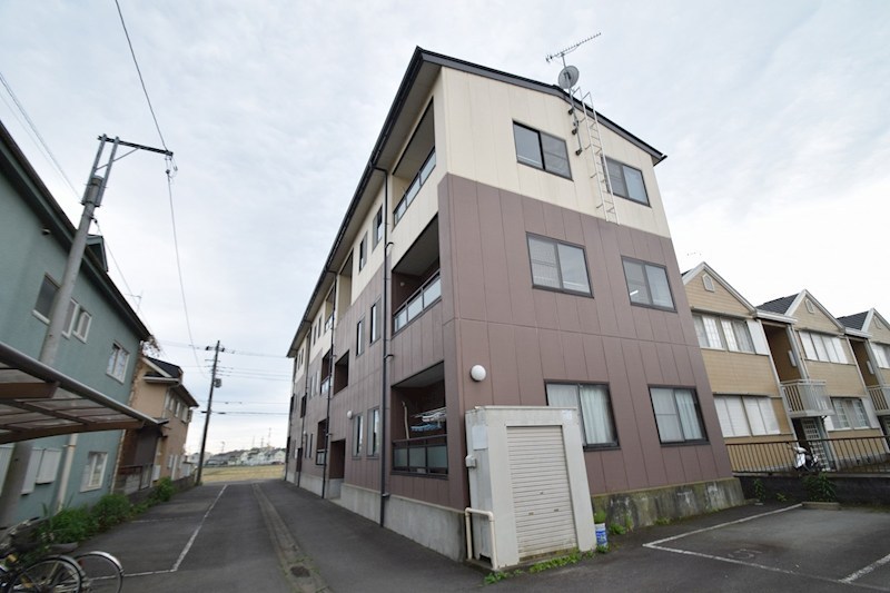 アウレリア 302号室 外観