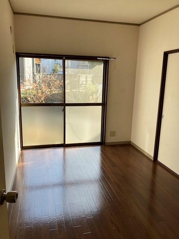 大町コーポ５ ベッドルーム