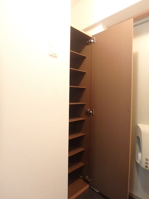 プルームコート 玄関