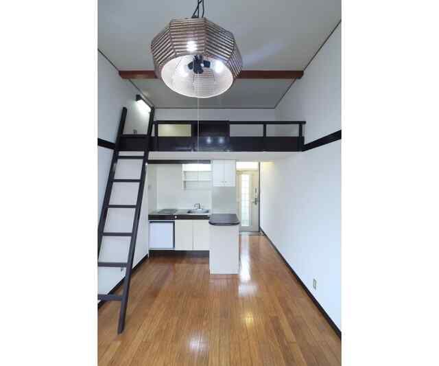 フラットタキザワＢ号棟 リビング