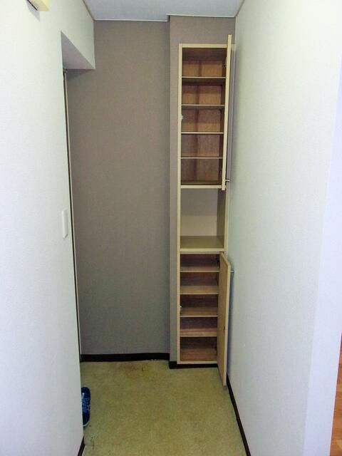 コートハイム第２ 玄関