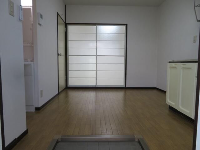 ロイヤルハイツＢ リビング