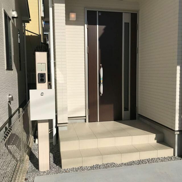 Ｋｏｌｅｔ横浜白百合 玄関