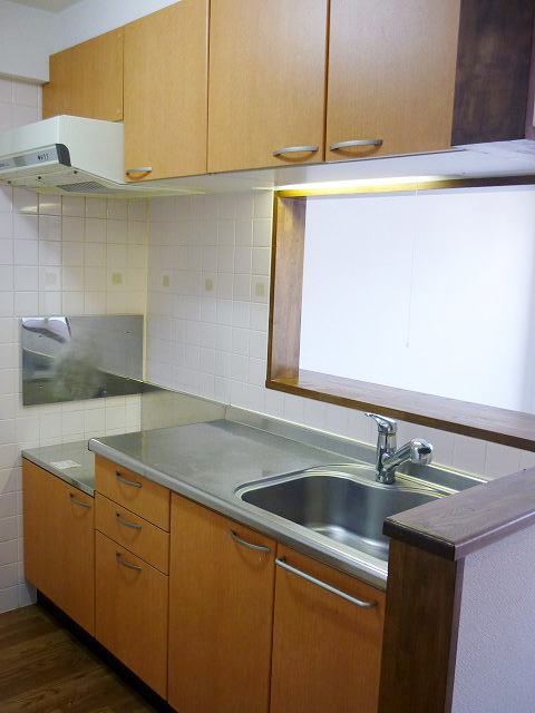 アンソレイエ　アオキ キッチン