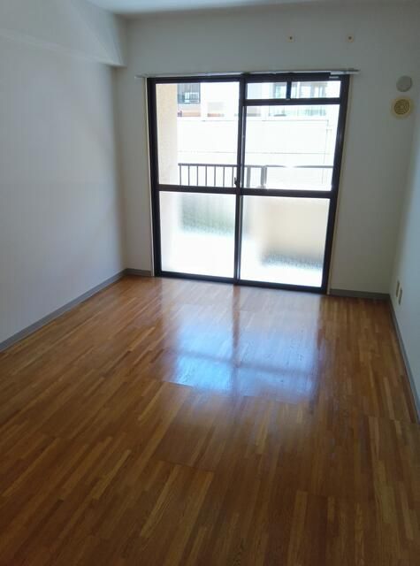 アーバンスプラザイシワタ３ リビング