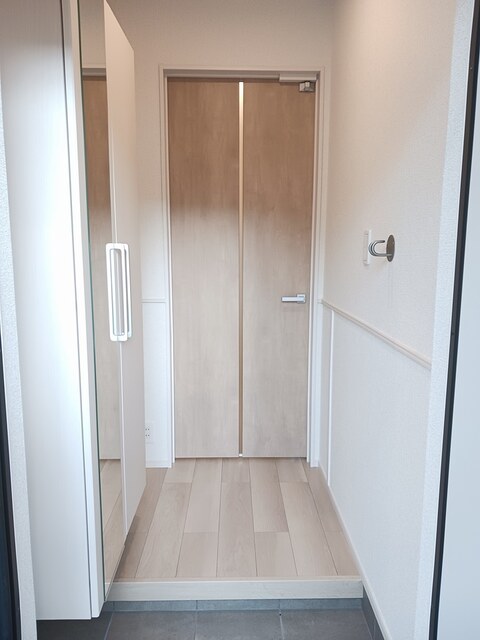 クレストコート 玄関