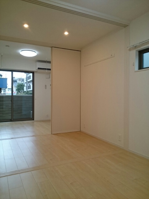 アムール リビング