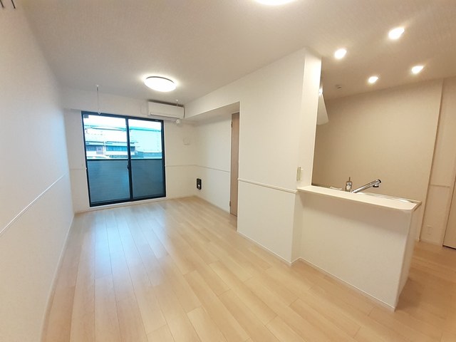 アニメート寿町Ⅱ リビング