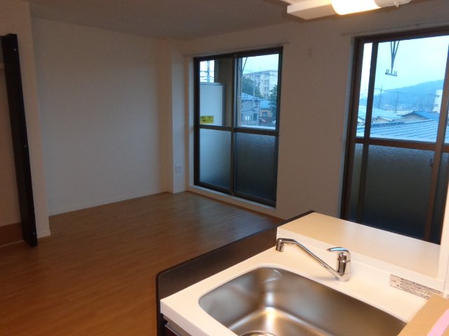 サン　アルチェ　Ａ リビング