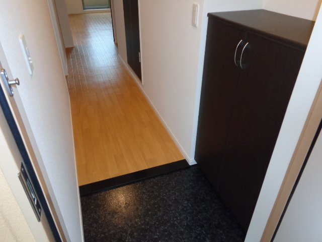 サン　アルチェ　Ａ 玄関