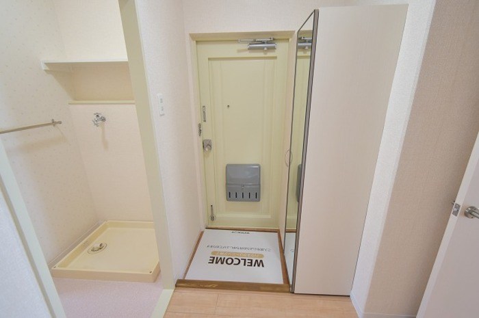 ハビテーションWADA 玄関