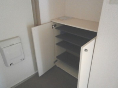 メゾンアイ 玄関