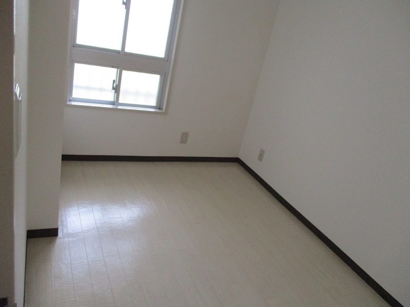 ヒルズ南戸塚３号棟 ベッドルーム