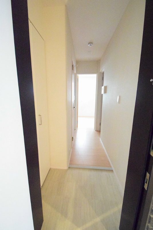 クレスト神谷 玄関