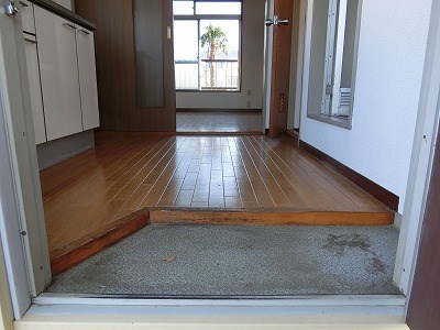 石井ハイツ 玄関