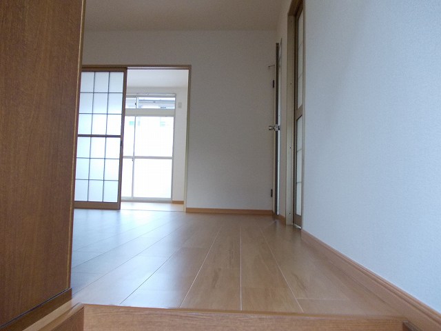 サニークレスト 玄関