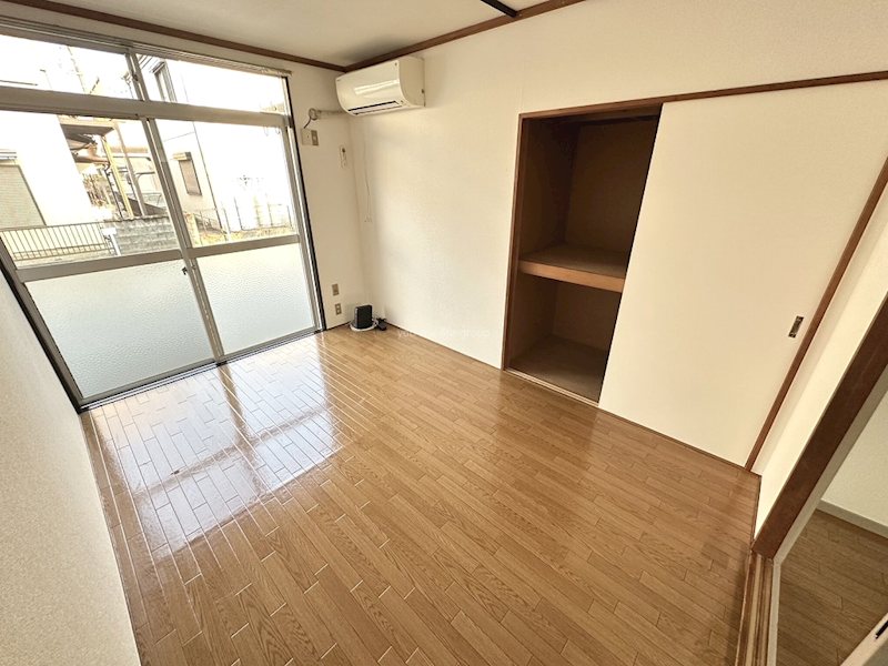 石川ハイツB ベッドルーム