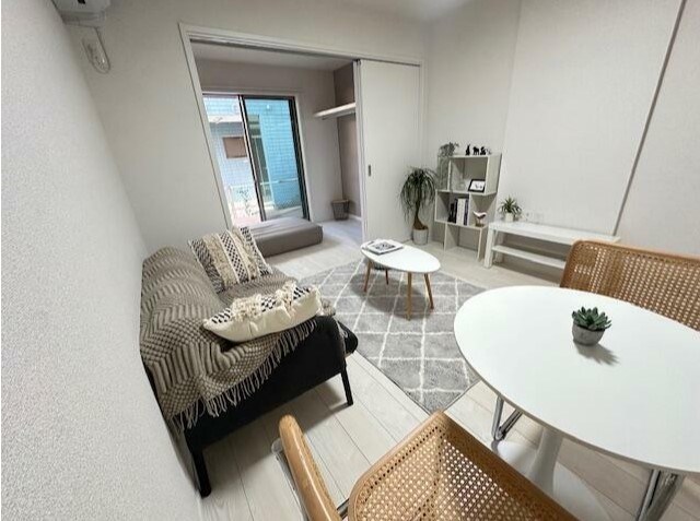 ひなたと春風のラテ リビング