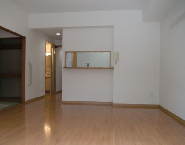 トレジャーズ湘南2号棟  リビング