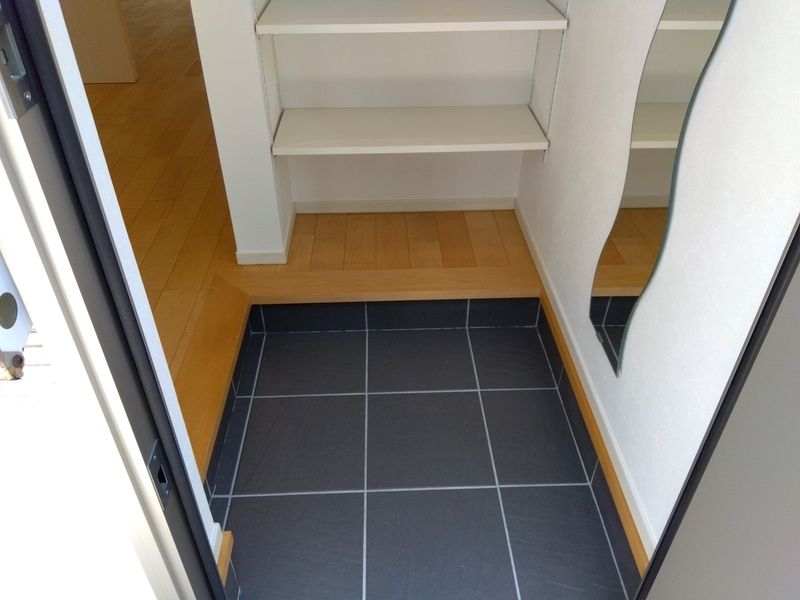 ラヴィータ・リッカ 玄関