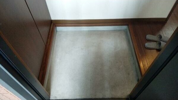 ラドゥース伊勢山Ⅰ 玄関