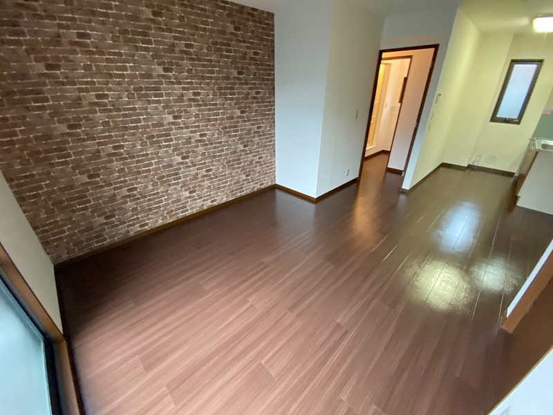 ラドゥース伊勢山Ⅰ リビング