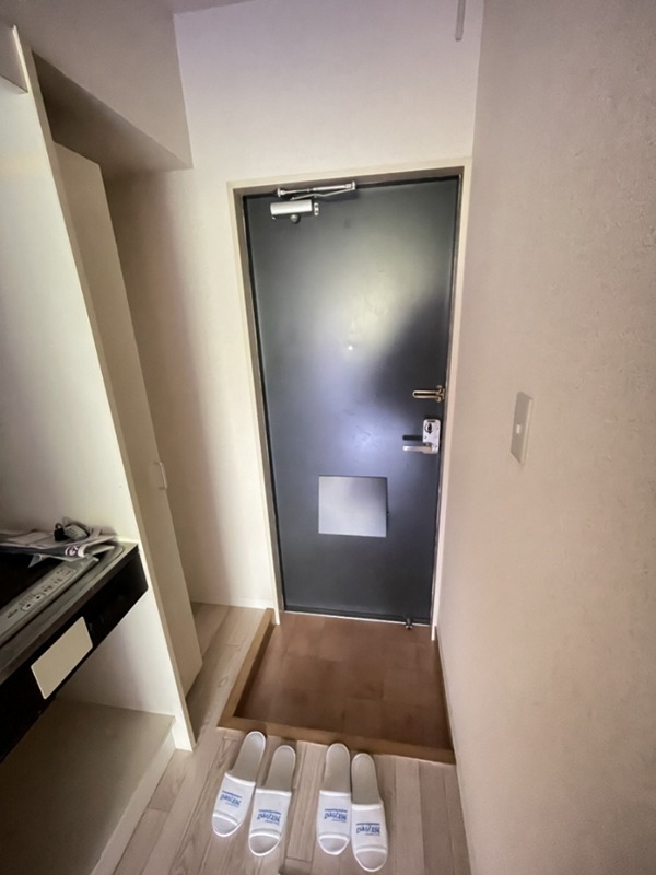 キュービック湘南壱番館 玄関