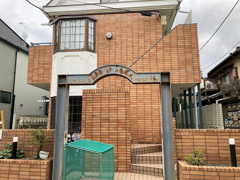 ヒルズ東海岸 201号室 外観